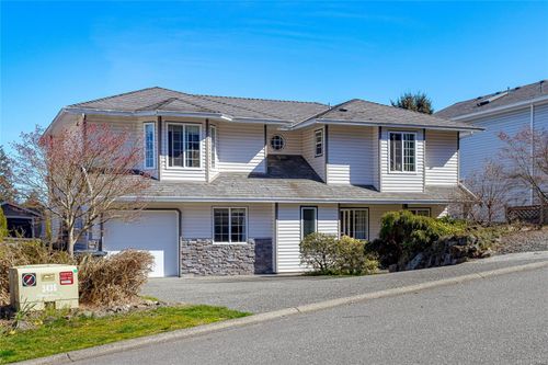 3321 Susan Marie Pl, Victoria, BC, V9C3V3 | Card Image