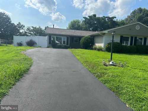 4128 Point Hollow Ln, FAIRFAX, VA, 22033-3012 | Card Image