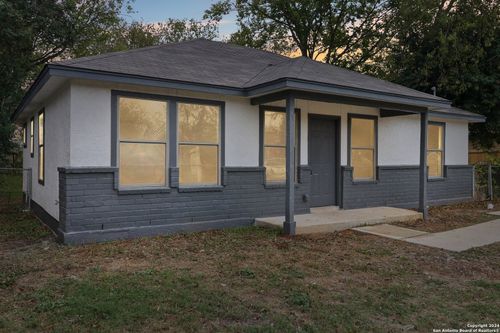 228 Quinta St, San Antonio, TX, 78210-5634 | Card Image