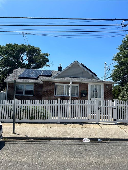 105 Claridge Ave, Elmont, NY, 11003-1510 | Card Image