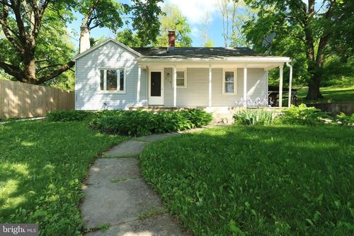 250 E Main St, MILLHEIM, PA, 16854-9628 | Card Image