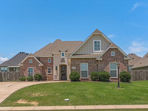 690 Lessie Dr, Stonewall, LA, 71078-9425 | Card Image