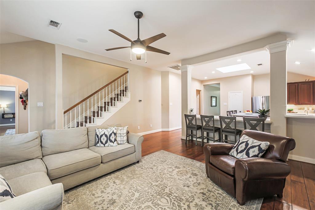 Light Falls Ct, Cypress, TX 77429