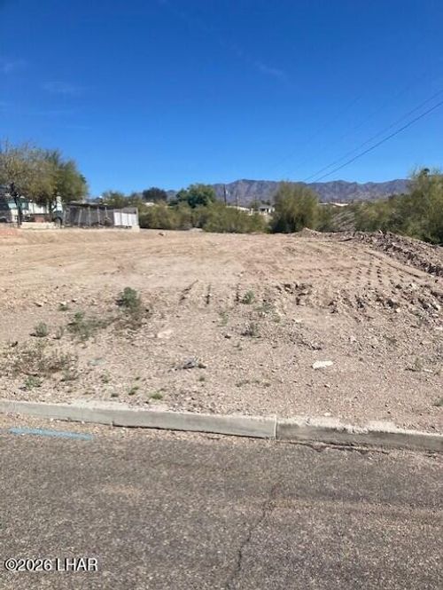 1500 Catherine Dr, Lake Havasu City, AZ, 86404-1216 | Card Image