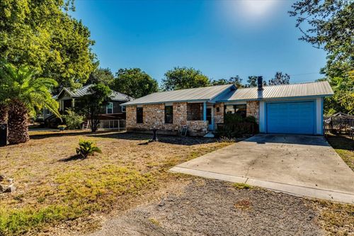 904 Conway Dr, San Marcos, TX, 78666-7954 | Card Image