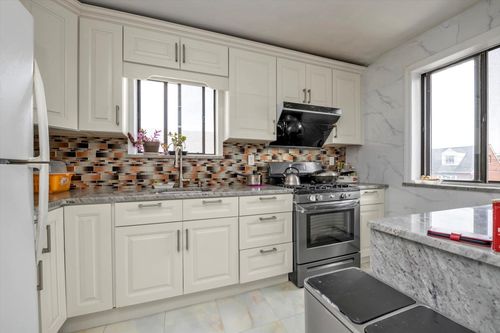13423 57th Ave, Flushing, NY, 11355-5077 | Card Image