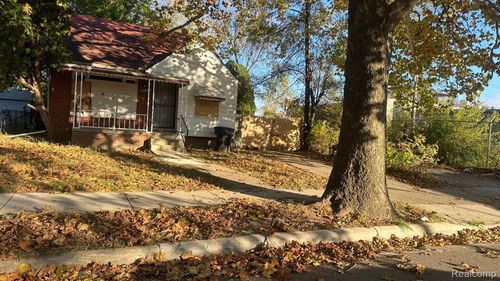 19126 Patton St, Detroit, MI, 48219-2560 | Card Image