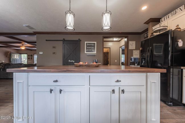 110 Barr Simmons Ln, House other with 3 bedrooms, 2 bathrooms and null parking in Mc Daniels KY | Image 24