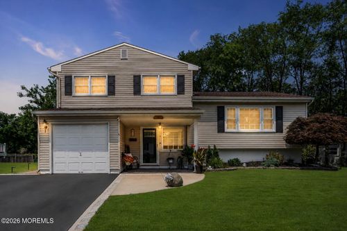 4 Marc St, Hazlet, NJ, 07730-1629 | Card Image