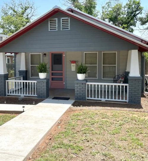 425 S Live Oak St, Mason, TX, 76856-1776 | Card Image