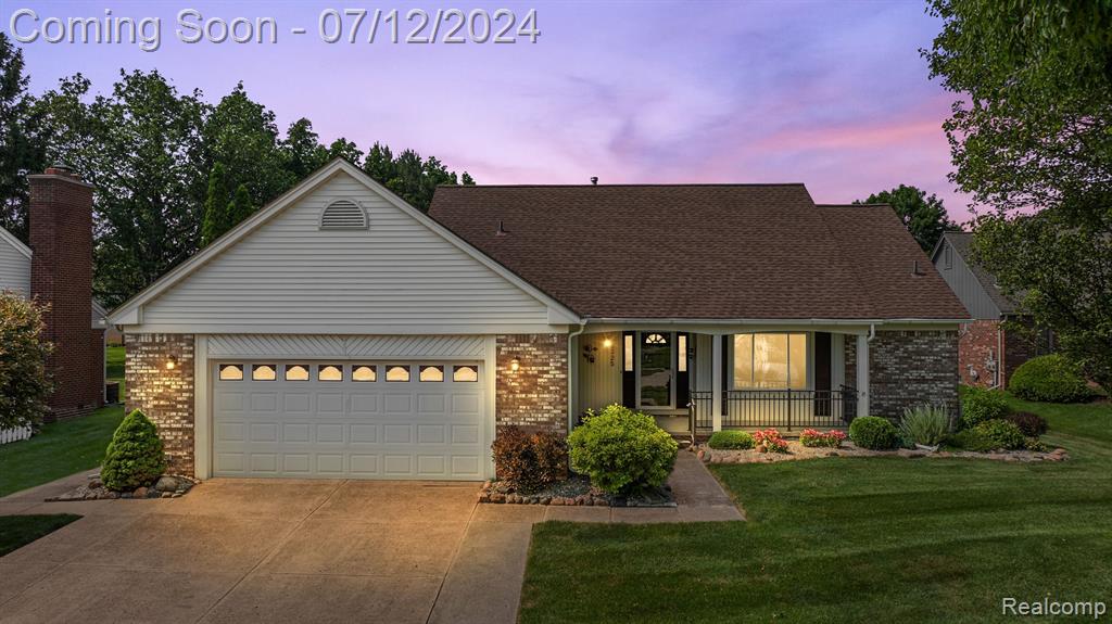 Tucker Dr, Troy, MI 48085