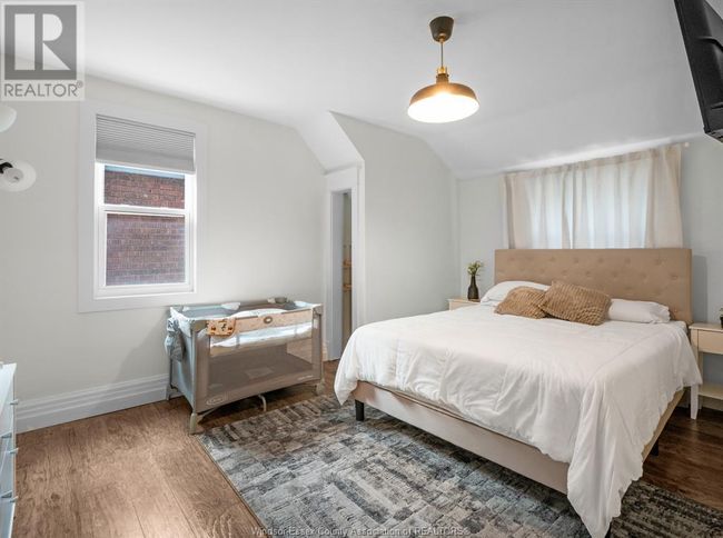 1454 Moy Ave, House other with 5 bedrooms, 2 bathrooms and null parking in Windsor ON | Image 18