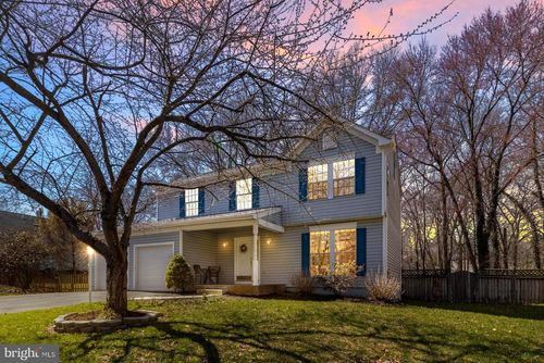 8302 Climbing Fern Ct, BOWIE, MD, 20715-4572 | Card Image