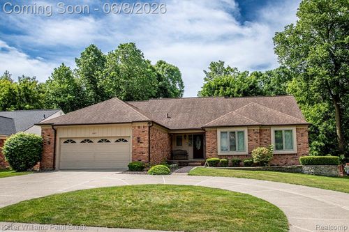 1447 Oakstone Dr, Rochester Hills, MI, 48309-1751 | Card Image