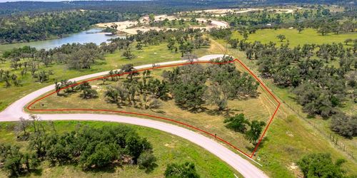 676-676 Lago Vista Dr, Fredericksburg, TX, 78624 | Card Image