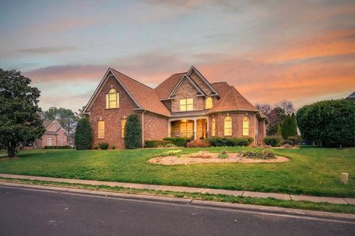 2722 Crowne Pointe Dr, Murfreesboro, TN, 37130-6653 | Card Image