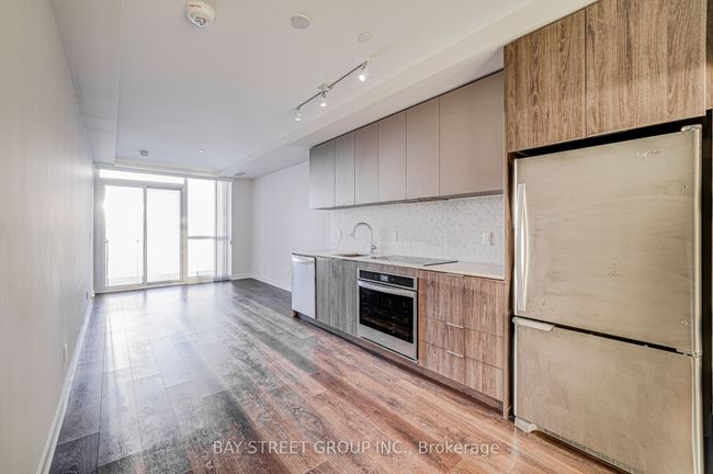 1211 - 2 Sonic Way, Condo with 2 bedrooms, 2 bathrooms and 1 parking in North York ON | Image 12