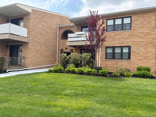 5b-216 Westend Avenue, Hempstead, NY, 11520 | Card Image