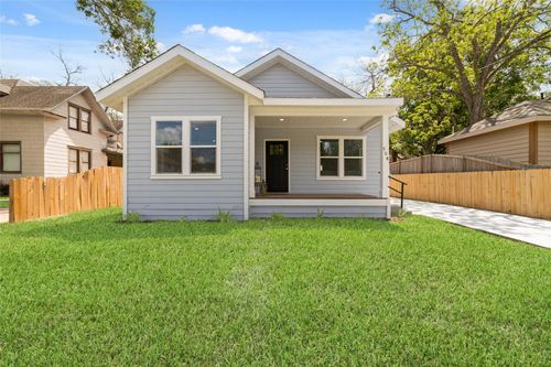 504 N Lake Ave, Eagle Lake, TX, 77434-1816 | Card Image