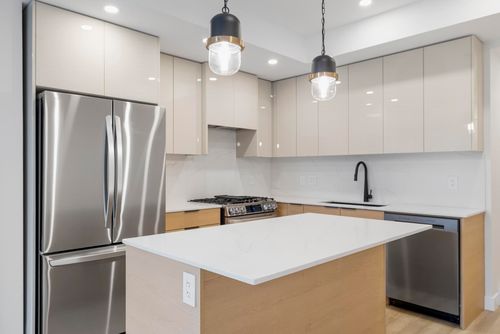 203-15353 17 Ave, Surrey, BC, V4A1T8 | Card Image