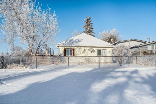 111 Burns St, Blackie, AB, T0L0J0 | Card Image