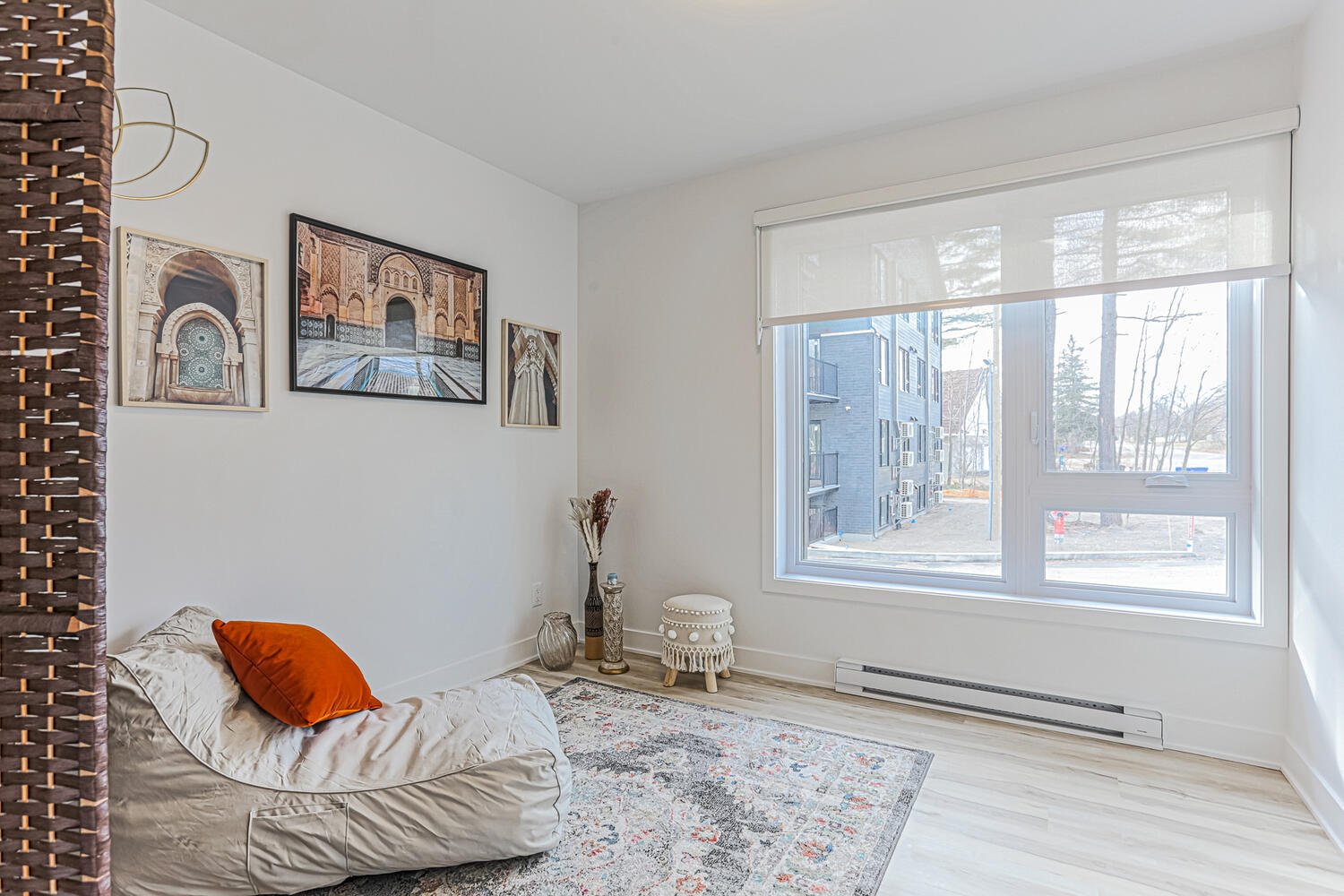 Residential Lease in Saint-Félix-de-Valois 2