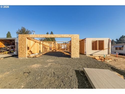 756 Se Hall St, Winston, OR, 97496 | Card Image