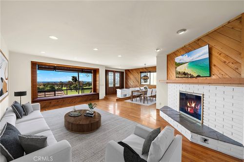 318 Avenida Santa Margarita, San Clemente, CA, 92672-3455 | Card Image