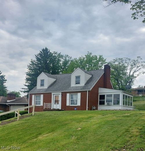 2915 Whitehaven Blvd, Steubenville, OH, 43952-2347 | Card Image