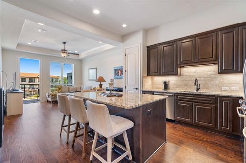 1304-102 Bella Toscana Ave, Lakeway, TX, 78734-2191 | Card Image