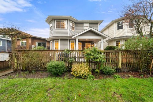 1263 W 16th St, North Vancouver, BC, V7P1R5 | Card Image