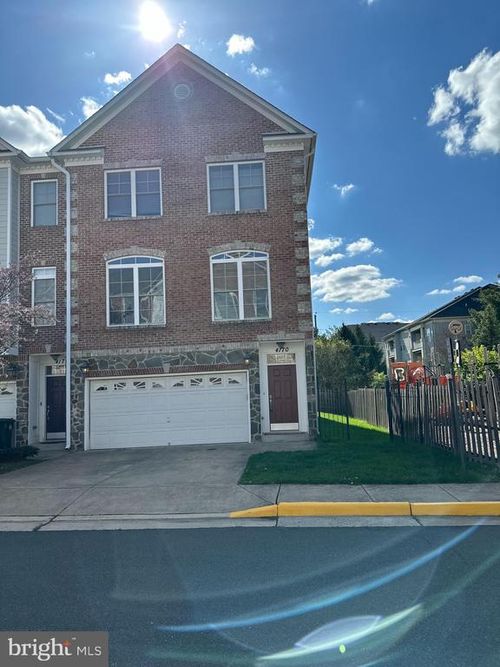 4170 Morrisons Way, Fairfax, VA, 22030-5677 | Card Image