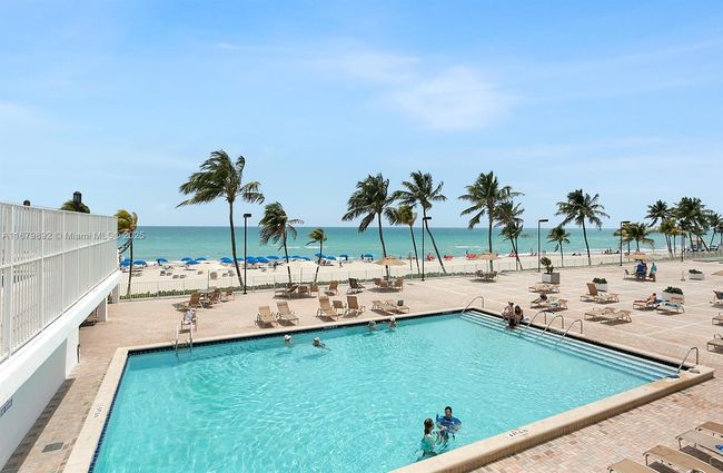 A8 - 2301 S Ocean Dr, Condo with 2 bedrooms, 2 bathrooms and null parking in Hollywood FL | Image 10