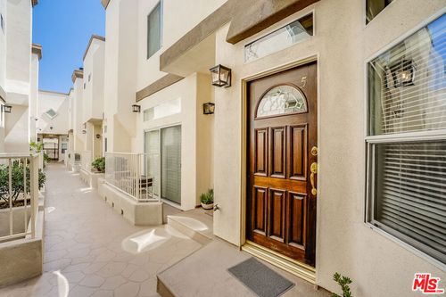 5-4520 Fulton Ave, Sherman Oaks, CA, 91423-4339 | Card Image