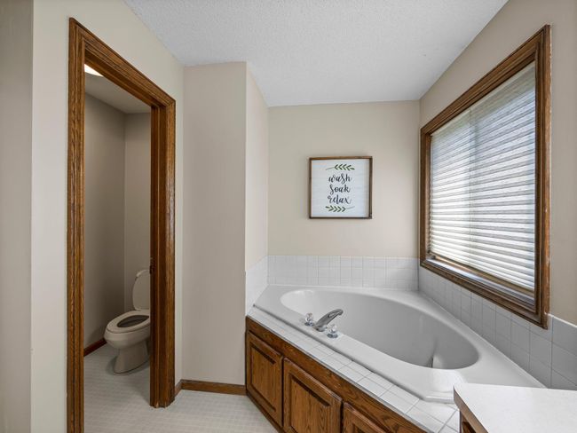 Primary Bathroom | Image 31