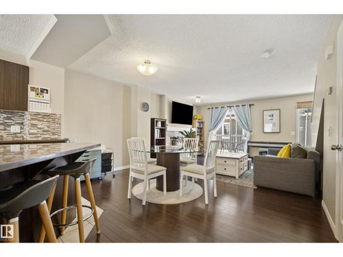 71-4050 Savaryn Dr Sw, Edmonton, AB, T6X1R8 | Card Image