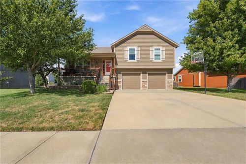 16749 Ingalls St, Gardner, KS, 66030-8416 | Card Image