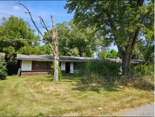 10 E Adams Dr, Cahokia, IL, 62206-3102 | Card Image