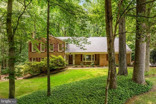 6005 Makely Dr, FAIRFAX STATION, VA, 22039-1324 | Card Image