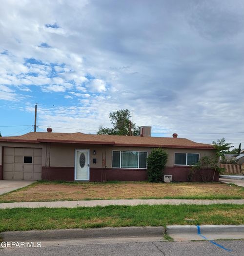 5028 Royal Dr, El Paso, TX, 79924-3121 | Card Image