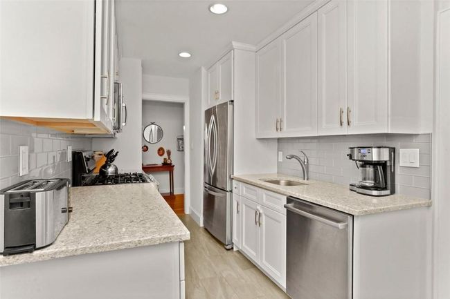 APT-3F - 294 Bronxville Rd, Home with 2 bedrooms, 1 bathrooms and null parking in Yonkers NY | Image 12