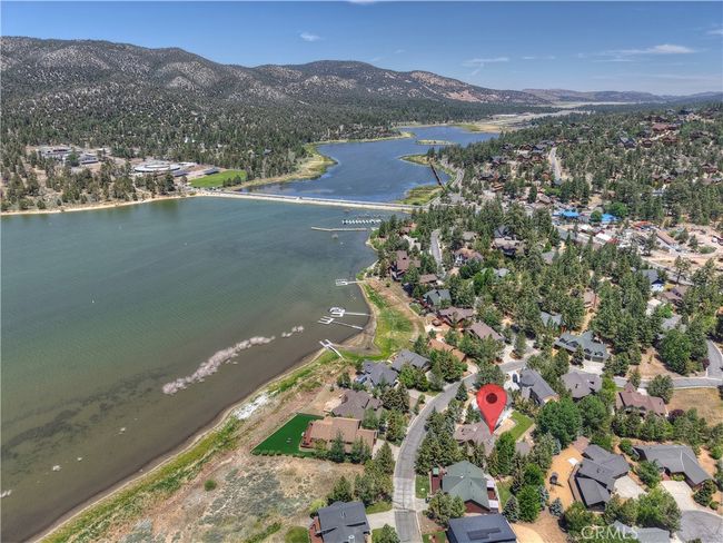 375 Meadow Cir N, House other with 4 bedrooms, 3 bathrooms and 2 parking in Big Bear Lake CA | Image 58