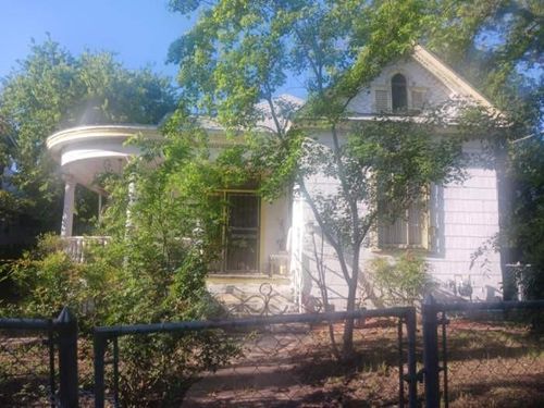 930 Burnet Street, San Antonio, TX, 78202 | Card Image