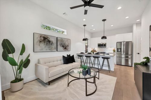 2-1809 Maple Ave, Austin, TX, 78702-1435 | Card Image