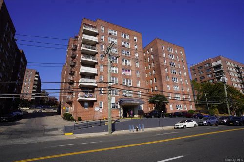 lh-365 Bronx River Road, Yonkers, NY, 10704 | Card Image