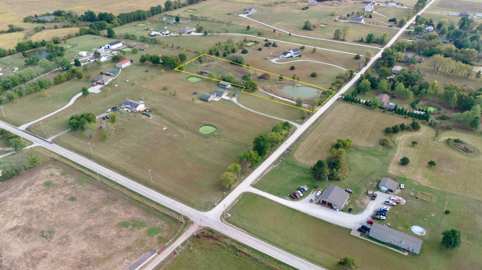 Land in HALLSVILLE 2