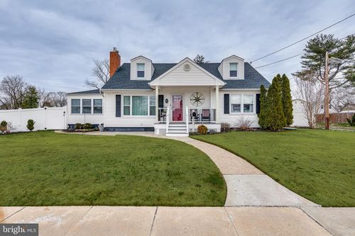 91 Wilbur Henry Dr, Florence, NJ, 08518-2701 | Card Image