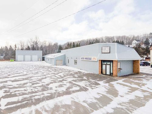 100 W Caspian Ave, Caspian, MI, 49915-5144 | Card Image