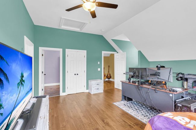 3rd floor guest bedroom | Image 41
