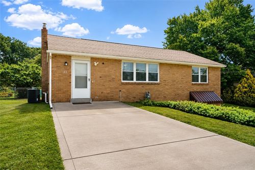 25 Magee Dr, Jeannette, PA, 15644-3032 | Card Image